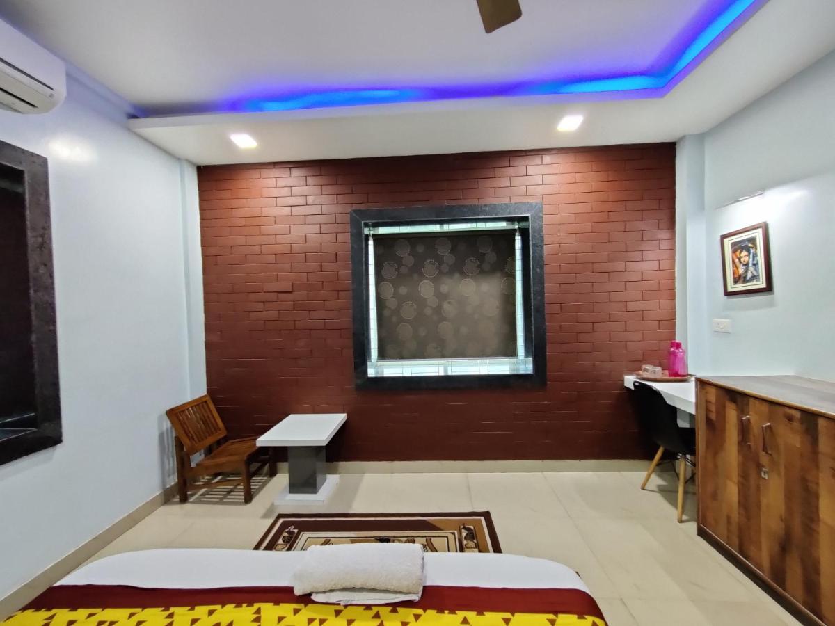 Sakuntala Residency Hotel Бхубанешвар Екстериор снимка